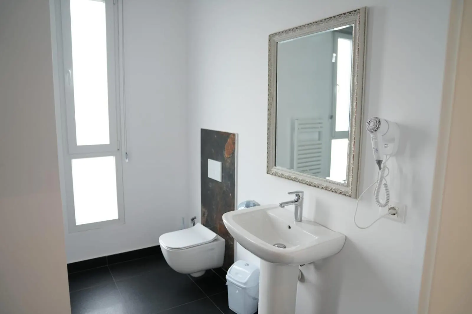 Kashar Hotel 3A Tirana 0*,  Albania